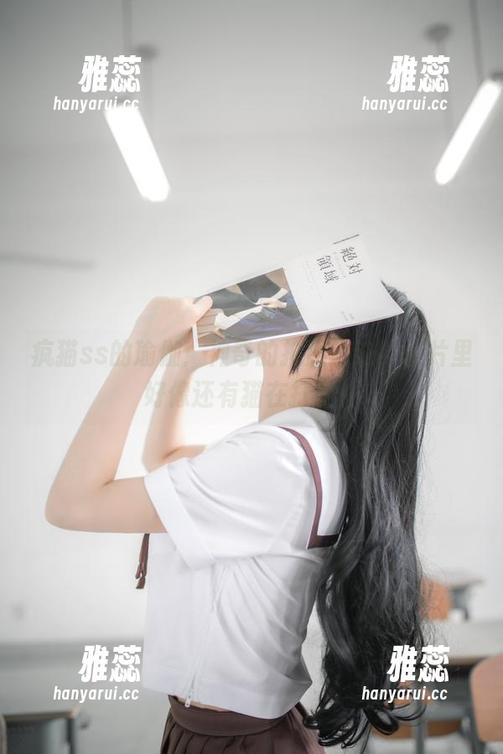 疯猫ss 疯猫ss的瑜伽:神奇的拍照魔法,图片里好像还有猫在打坐!