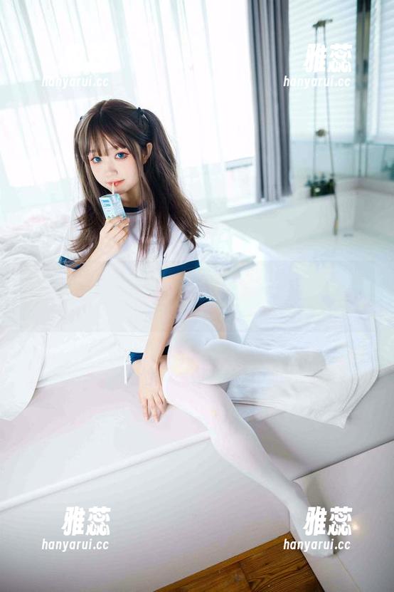 神沢永莉 神沢永莉的灰丝花裙子:连我妈都夸的绝对经典——她肯定不懂时尚!
