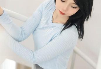 秀人网 – 最新图册：卓琳妹妹_jolin的泳装搭配，已经开始想象海滩浪漫场景…好吧，我在想哪块沙滩。