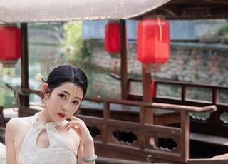 秀人网 – 媃柔rourou的婚纱少了点光环，多了点真实