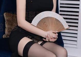 秀人网 – 谁能想到张思允Nice的短裤竟能减龄这么多？这些图片，原图别错过了哦。