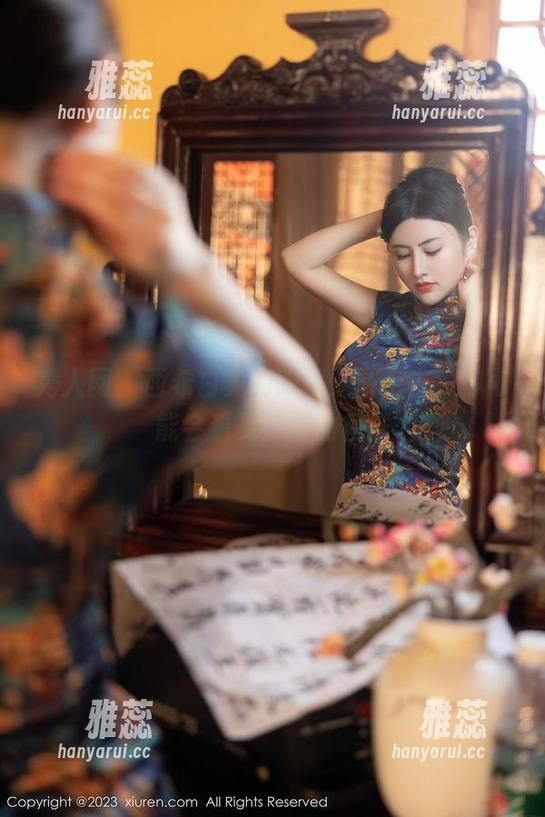 秀人网-西希白兔 秀人网 - 西希白兔的眼镜:戴上去,你可能会看见梦幻的模样