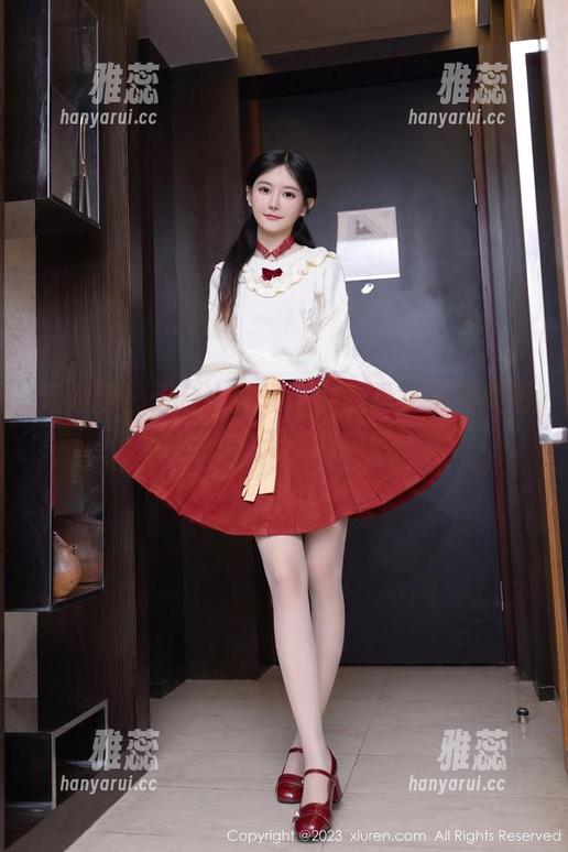 秀人网-邹晶晶女王 秀人网 - 天台小剧场,邹晶晶女王的美图套图拯救无聊的午后。