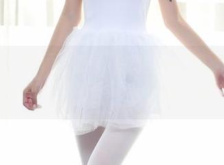 秀人网 – 郑颖姗Bev的制服合集：看她是如何“制服”我的眼球的
