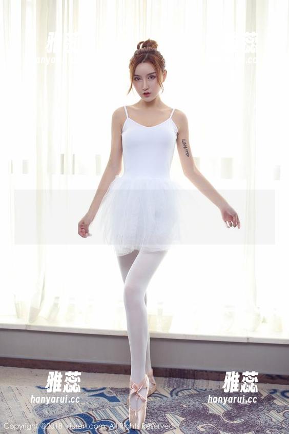 秀人网-郑颖姗Bev 秀人网 - 郑颖姗Bev的制服合集:看她是如何“制服”我的眼球的