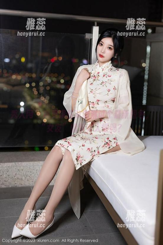 秀人网 - 向麦琪绫冰激淋讨个最新图包，“女友”情节有人懂吗？