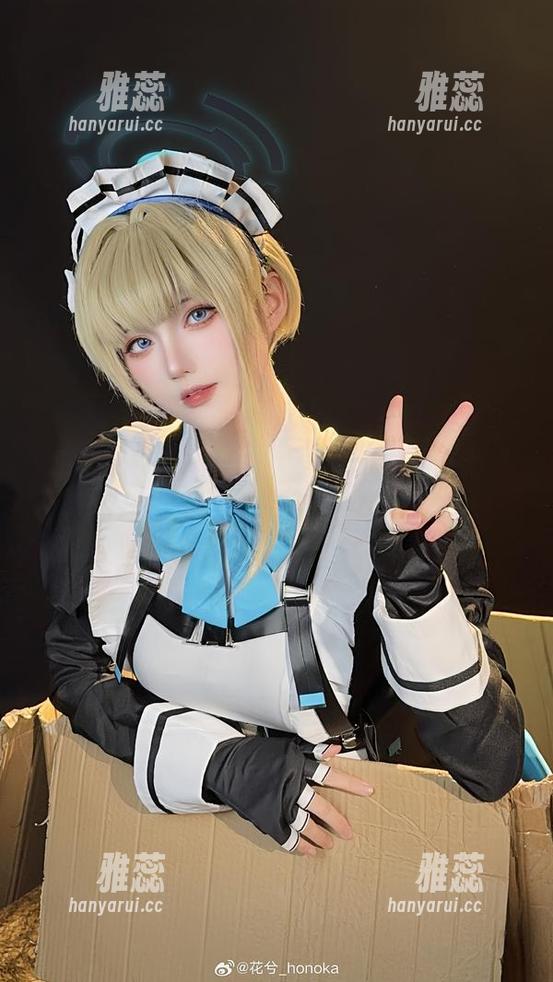 花兮_honoka 把花兮_honoka的制服套图放进你的“神奇资源”的小本本里!