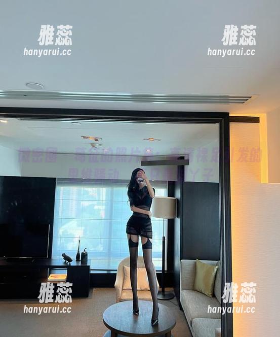 葛征 微密圈 - 葛征的照片集:高清裸足引发的思维骚动,不只是脚丫子
