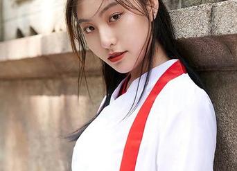 蜜桃社 – 在线欣赏Gina的透明创作，入戏太深可就别后悔哦