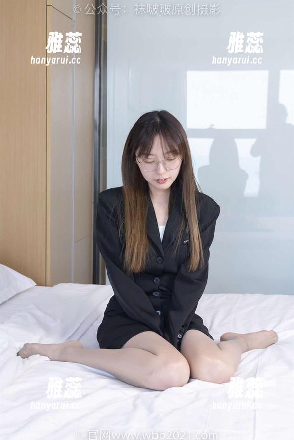 袜啵啵-稚予 袜啵啵 - 原图眼神里有故事,稚予姐姐我懂哦,资源包来一份!