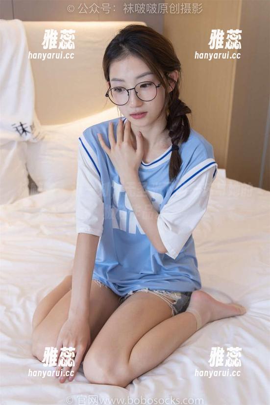 袜啵啵-苏苏 袜啵啵 - 这一刻,无圣光下的苏苏与她的板鞋作品。