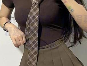 微密圈 – 每一张陈佩奇女友的写真都在轻声诉说，精选的画面里，有种哪里不太对劲的安静。