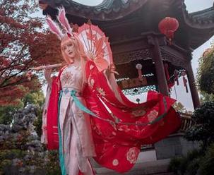 揭开露儿大魔王的私房图片，居然都是她的御姐内心戏