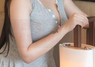 青豆客 – 网盘现货！尤美Yumi的粉色作品，我都想转发给我的前任们。