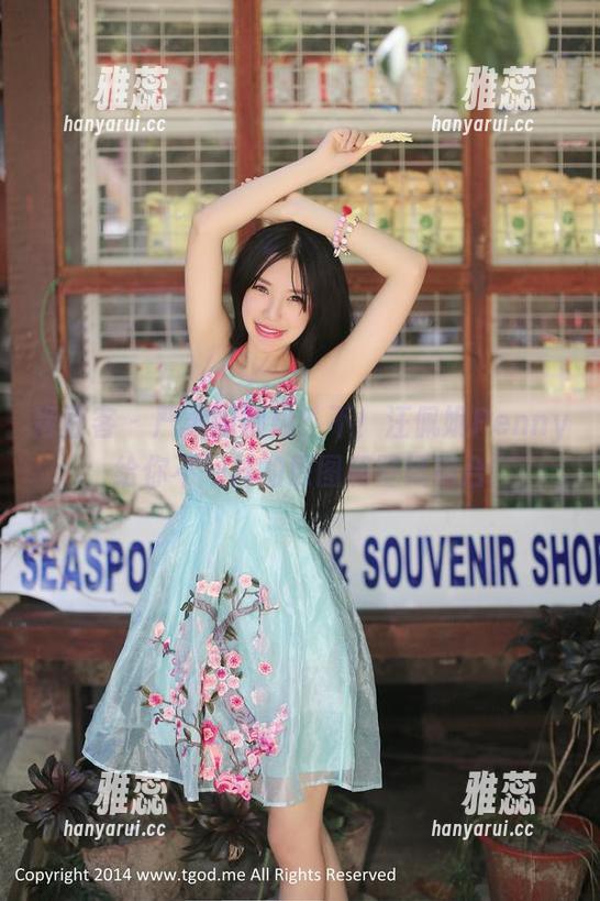 青豆客-汪佩妮Penny 青豆客 - 严肃的御姐?不!汪佩妮Penny给你不一样的原图和壁纸组合