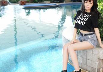 青豆客 – 在浴室里找到诗意-一张陈嘉嘉Tiffany的壁纸写真多有意思