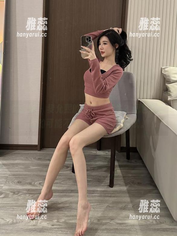 黎允熙 微密圈 - 黎允熙的新作,奶牛?图包和你想的可能不太一样,下载试试。